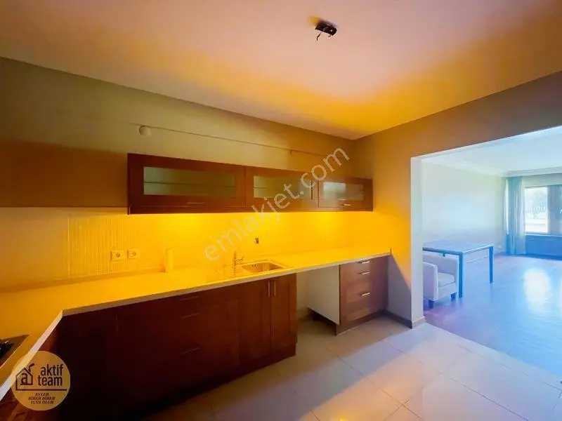 Dragos Yalı Mah.sahile 5 Dk.deniz Manzaralı Havuzlu Sitede 3+1.. — fotoğraf 13