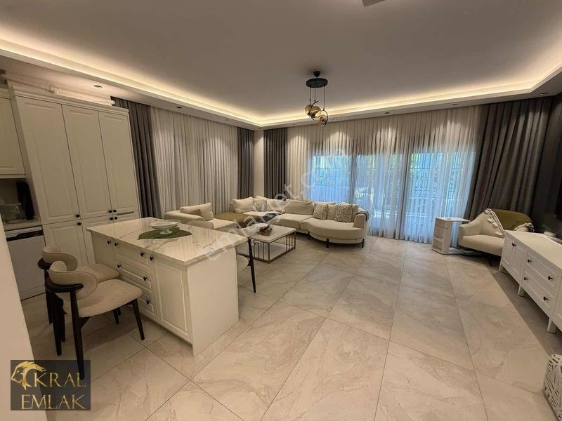 Ceneviz Villalarında Havuzlu Sitede Bahçeli Satılık Lüks Villa! — fotoğraf 9