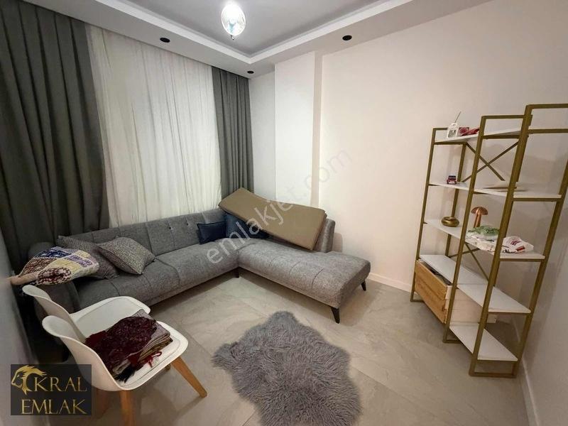 Ceneviz Villalarında Havuzlu Sitede Bahçeli Satılık Lüks Villa! — fotoğraf 16
