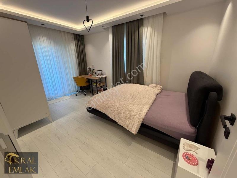 Ceneviz Villalarında Havuzlu Sitede Bahçeli Satılık Lüks Villa! — fotoğraf 25
