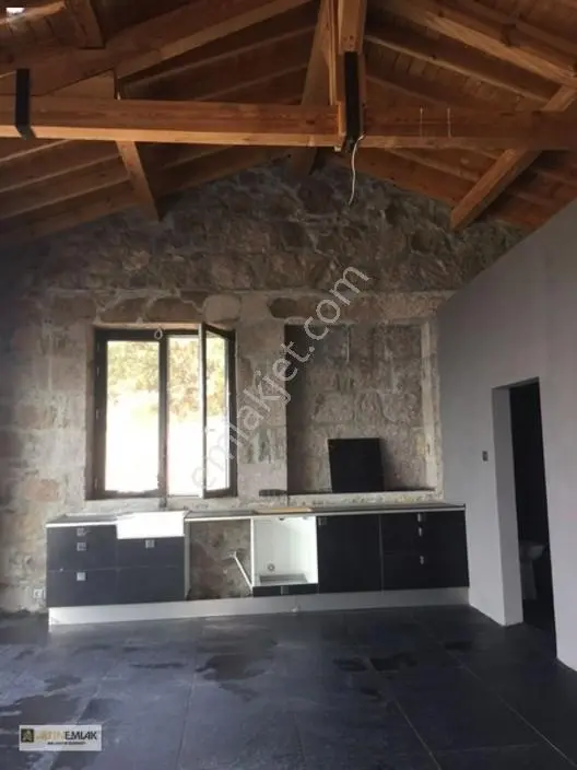 Ayvacık Kuruoba 12.042m² Deniz Ve Doğa Manzaralı Eşsiz Taş Ev — fotoğraf 2