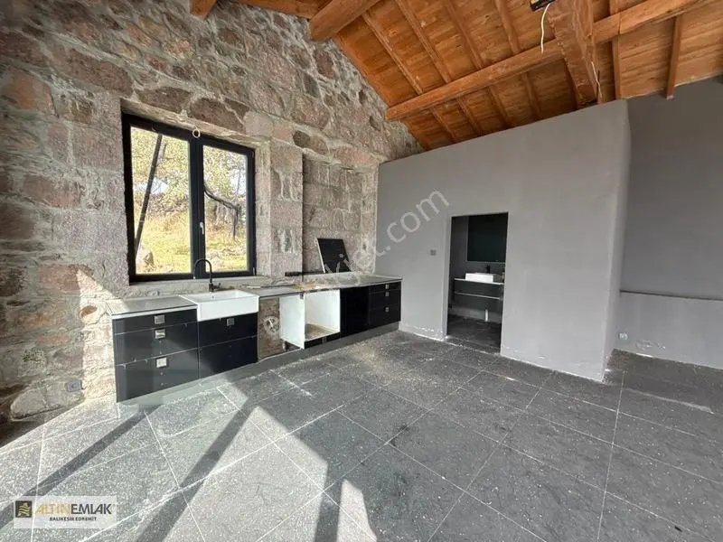 Ayvacık Kuruoba 12.042m² Deniz Ve Doğa Manzaralı Eşsiz Taş Ev — fotoğraf 8