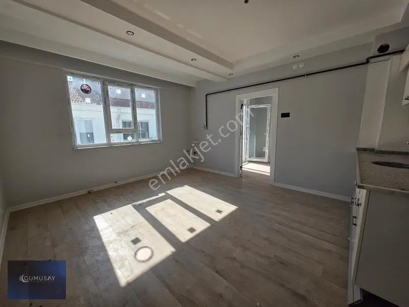 Sütlücede İstiklal Cad Yakını Yerden Isıtma Balkonlu Sıfır 1+1 — fotoğraf 3