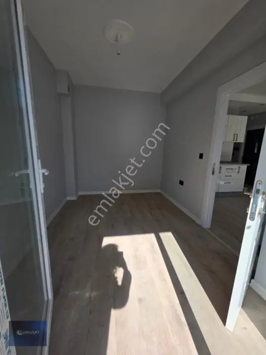 Sütlücede İstiklal Cad Yakını Yerden Isıtma Balkonlu Sıfır 1+1 — fotoğraf 9