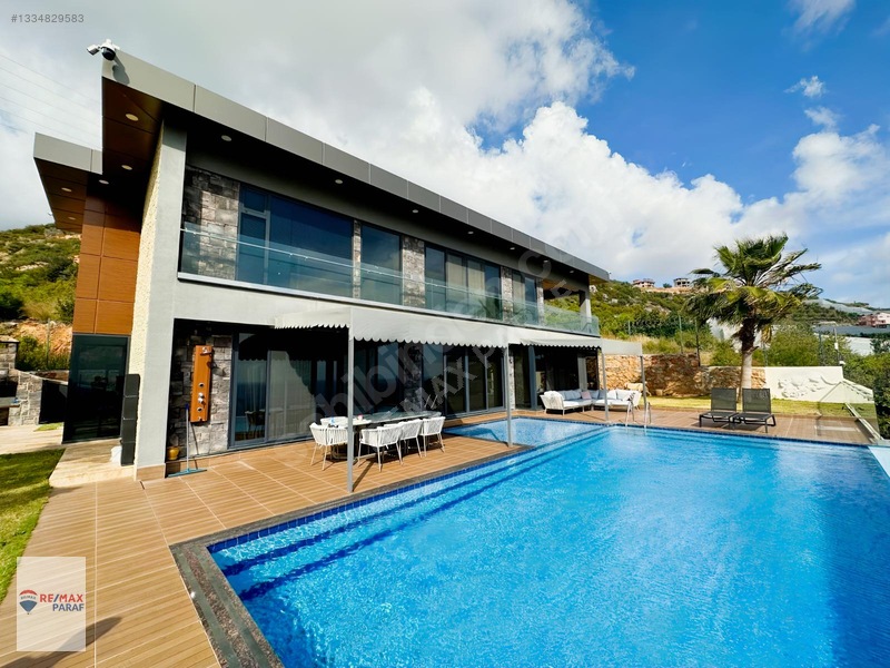 Alanya Hacımehmetlide Muhteşem Deniz Manzaralı Ultra Lüks Villa