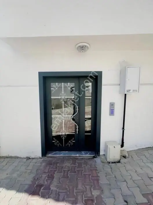 Tema Emlaktan Altınova Mah Ferah Yüksek Giriş 2+1 Satılık Daire — fotoğraf 2
