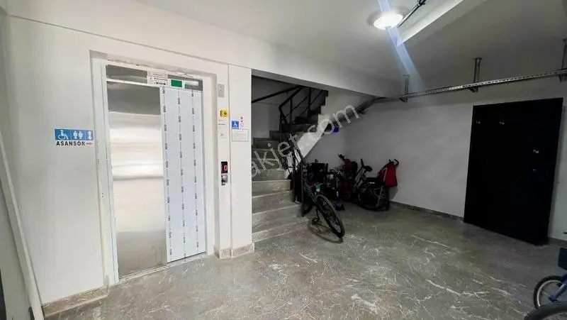 Tema Emlaktan Altınova Mah Ferah Yüksek Giriş 2+1 Satılık Daire — fotoğraf 4