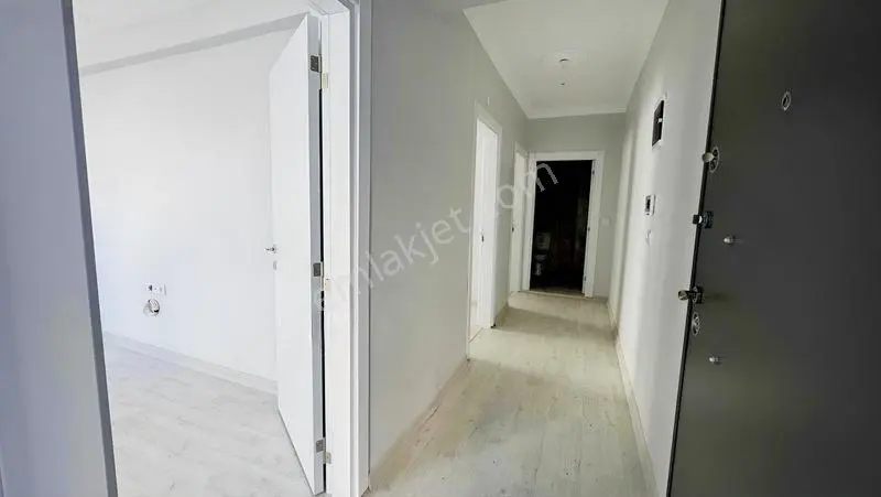 Tema Emlaktan Altınova Mah Ferah Yüksek Giriş 2+1 Satılık Daire — fotoğraf 8