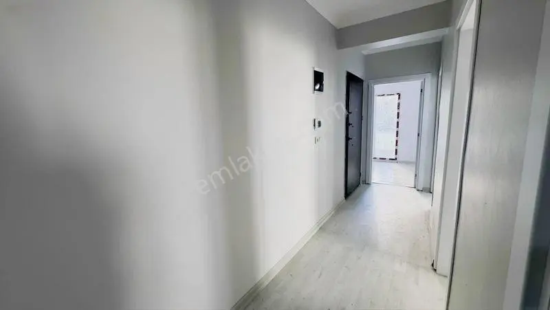 Tema Emlaktan Altınova Mah Ferah Yüksek Giriş 2+1 Satılık Daire — fotoğraf 9