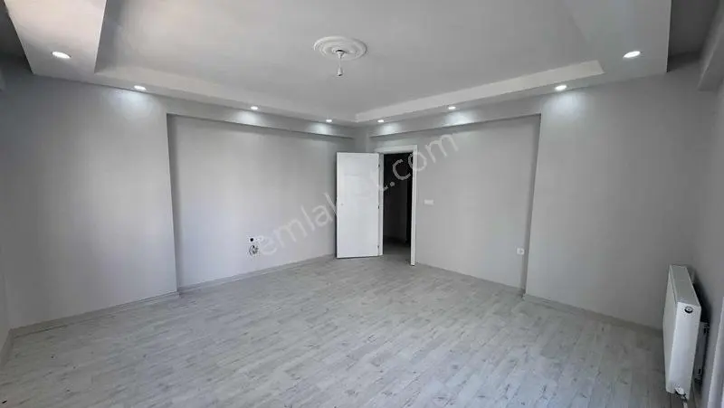 Tema Emlaktan Altınova Mah Ferah Yüksek Giriş 2+1 Satılık Daire — fotoğraf 14