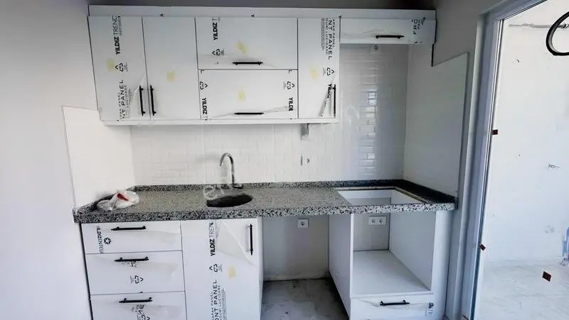Tema Emlaktan Altınova Mah Ferah Yüksek Giriş 2+1 Satılık Daire — fotoğraf 18