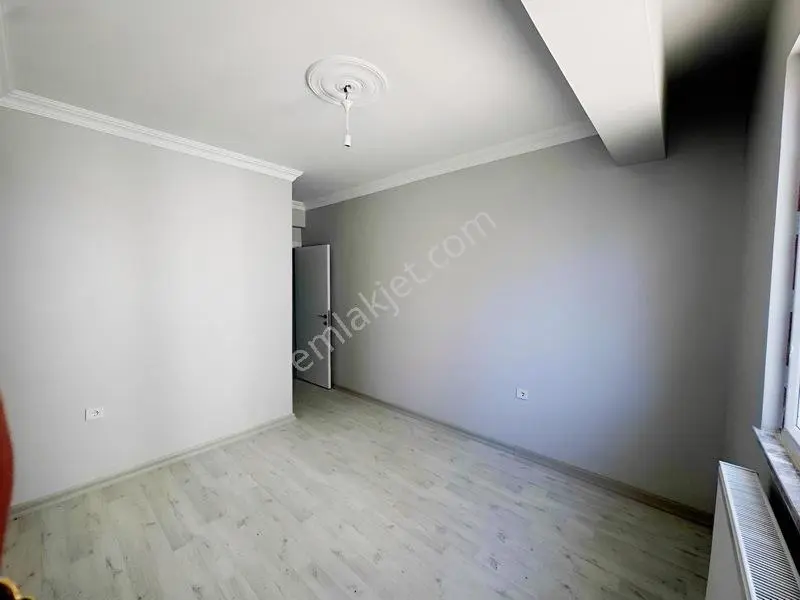 Tema Emlaktan Altınova Mah Ferah Yüksek Giriş 2+1 Satılık Daire — fotoğraf 26
