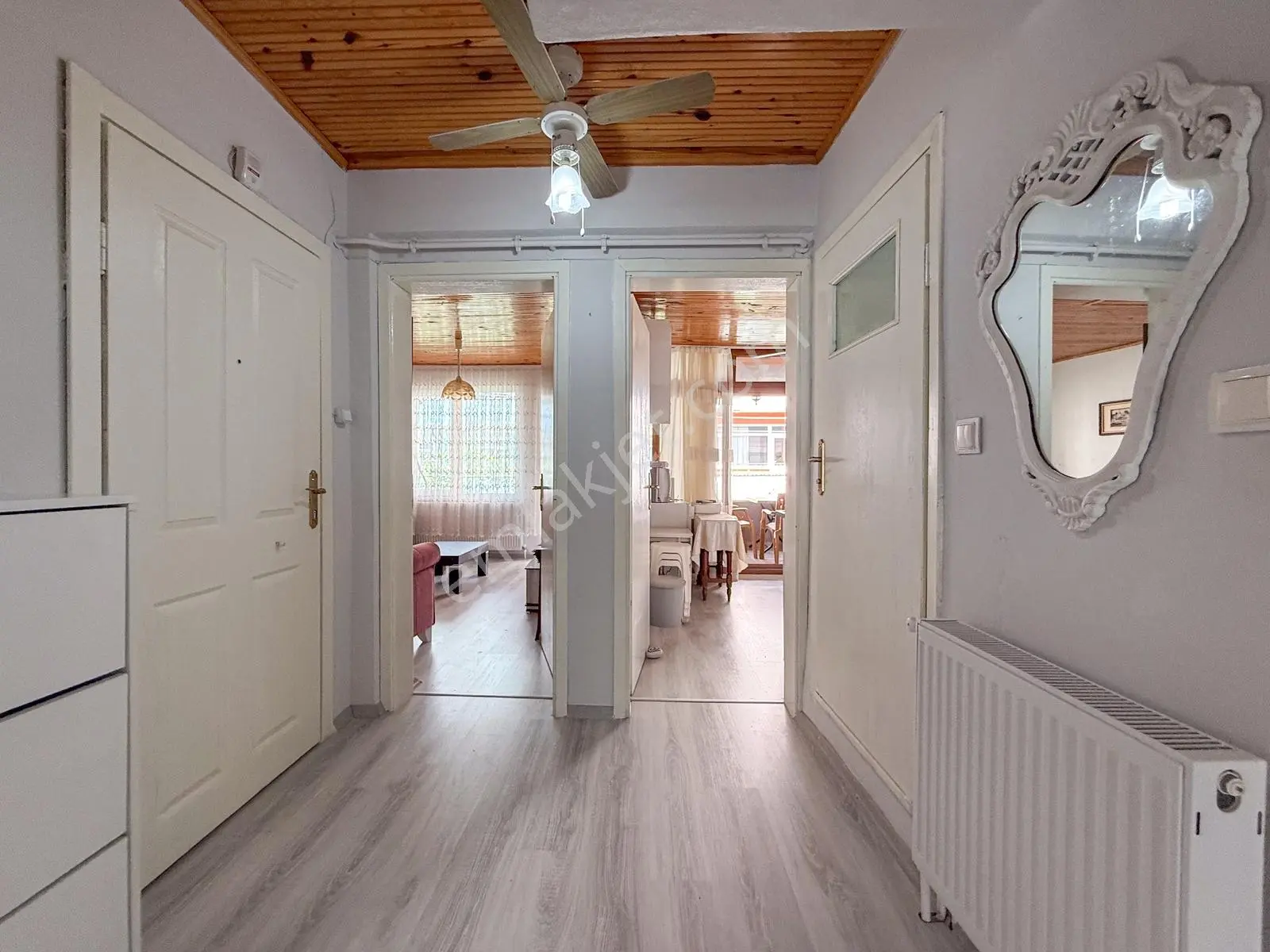Kumbağ Pazar Sokağında Çok Geniş Full Eşyalı 2+1 Satılık Daire — fotoğraf 8