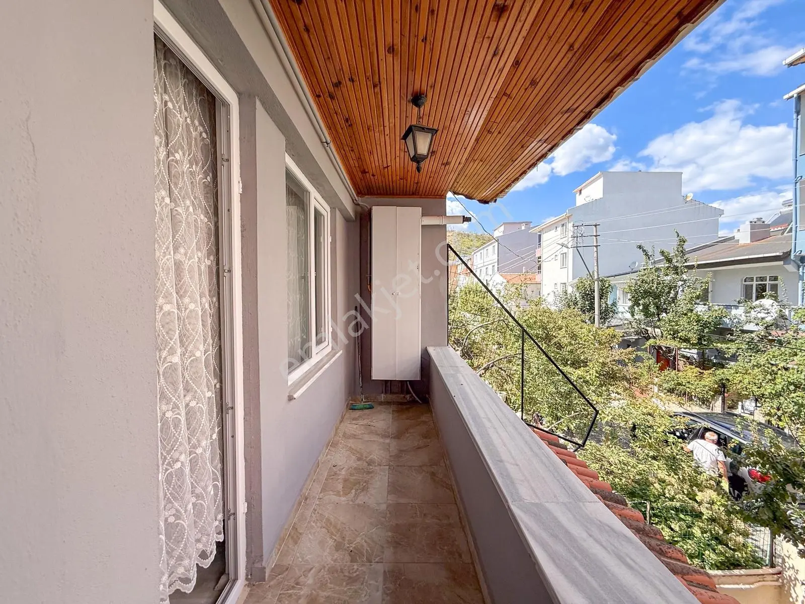 Kumbağ Pazar Sokağında Çok Geniş Full Eşyalı 2+1 Satılık Daire — fotoğraf 18