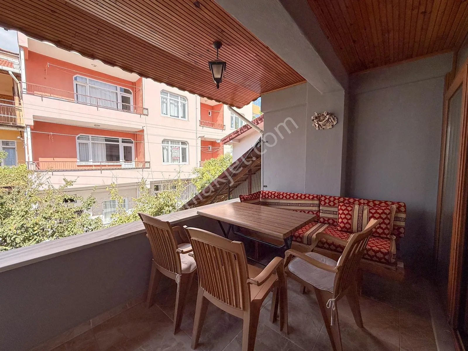 Kumbağ Pazar Sokağında Çok Geniş Full Eşyalı 2+1 Satılık Daire — fotoğraf 22