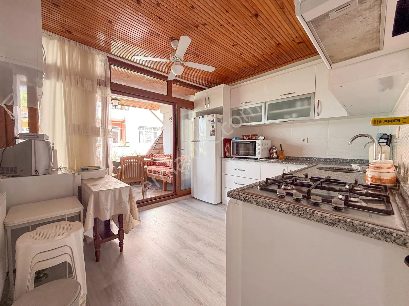 Kumbağ Pazar Sokağında Çok Geniş Full Eşyalı 2+1 Satılık Daire — fotoğraf 23