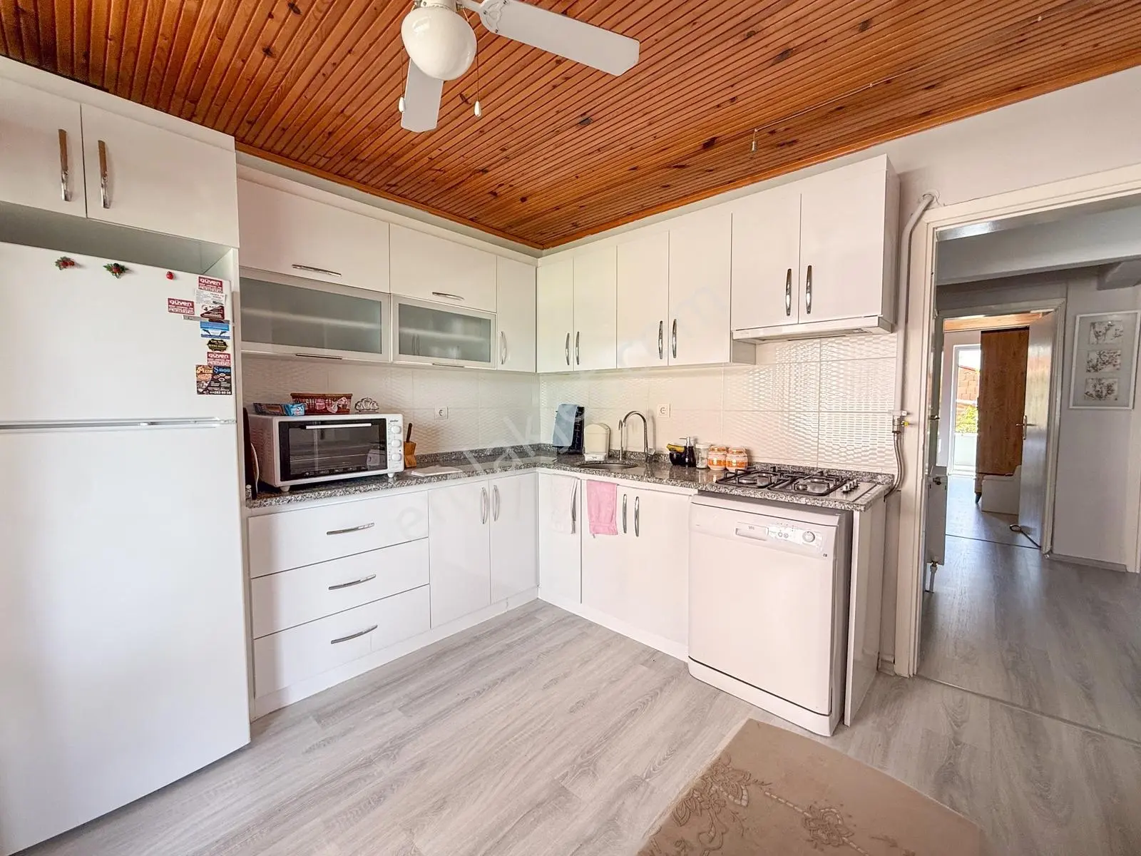 Kumbağ Pazar Sokağında Çok Geniş Full Eşyalı 2+1 Satılık Daire — fotoğraf 25