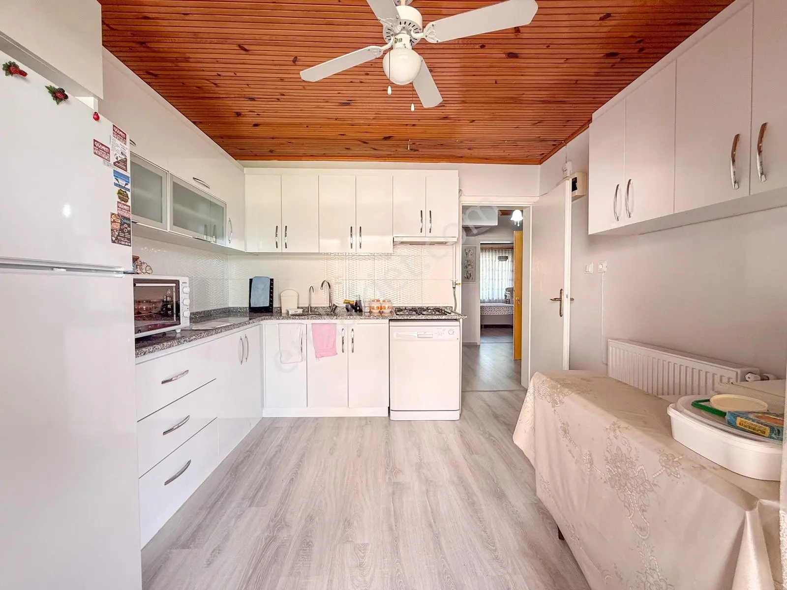 Kumbağ Pazar Sokağında Çok Geniş Full Eşyalı 2+1 Satılık Daire — fotoğraf 26