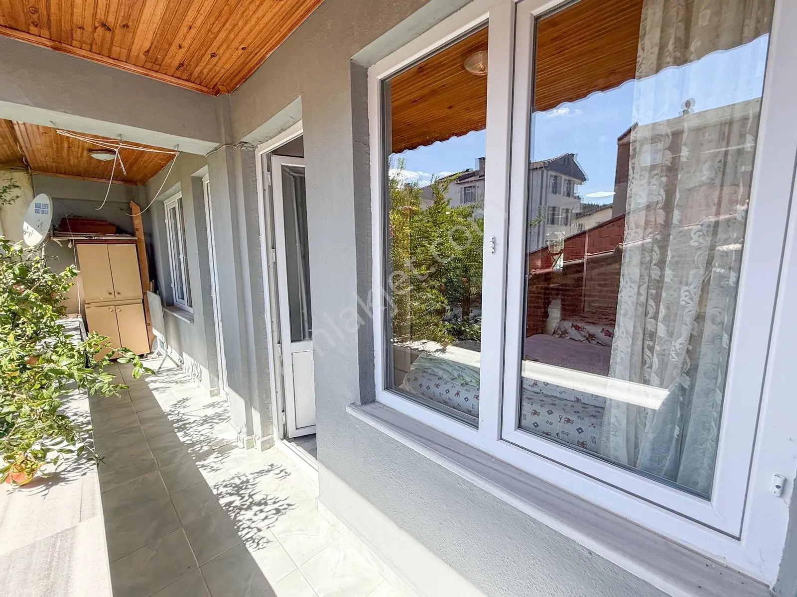 Kumbağ Pazar Sokağında Çok Geniş Full Eşyalı 2+1 Satılık Daire — fotoğraf 32
