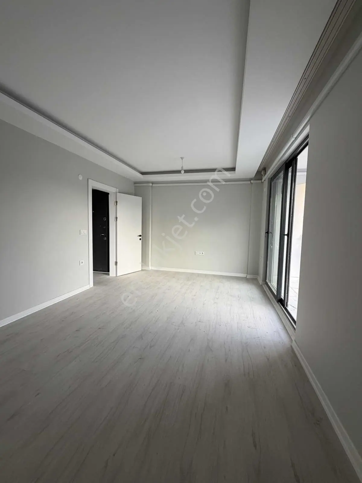 Engin Emlaktan Akçakocada Satlık 1+1daire — fotoğraf 3