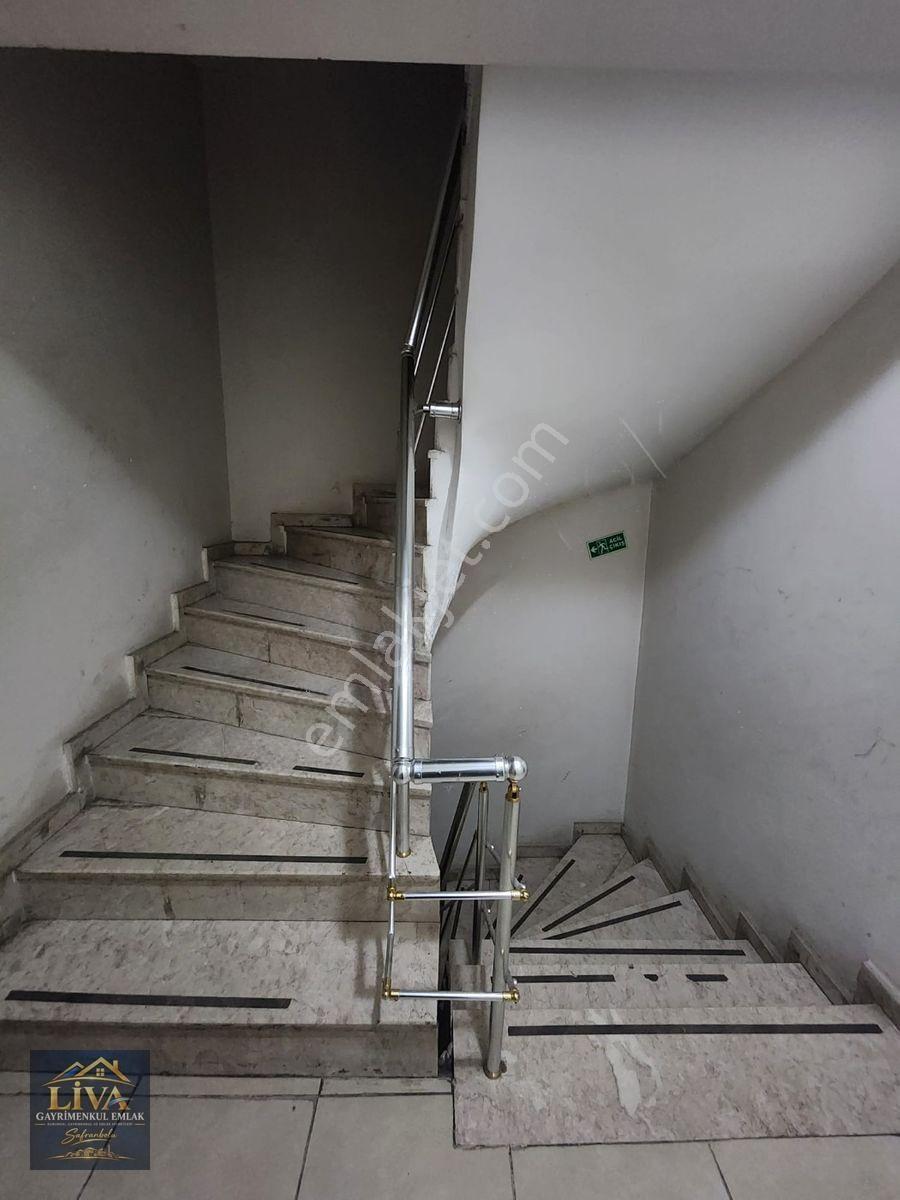 Karabük Yeşil Mahallede Eşyalı Satılık 1+1 Daire — fotoğraf 9