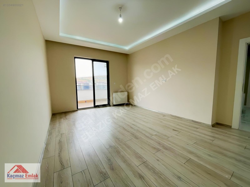 Kaçmaz Emlak'tan Üniversite Mah. 4+1 Kiralık Daire — fotoğraf 8