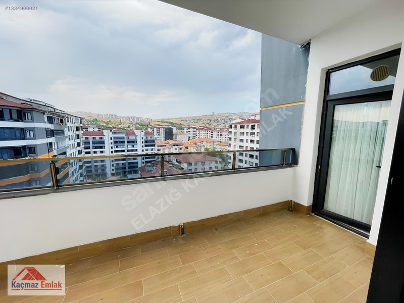Kaçmaz Emlak'tan Üniversite Mah. 4+1 Kiralık Daire — fotoğraf 9