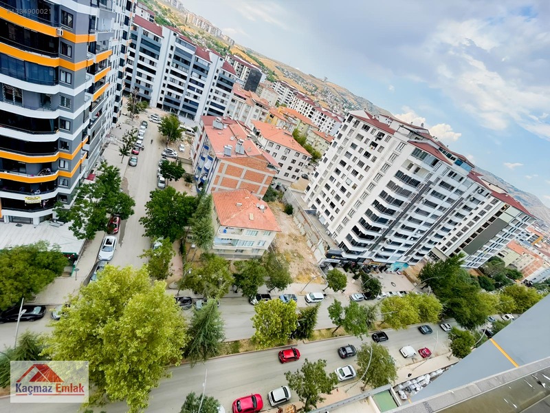 Kaçmaz Emlak'tan Üniversite Mah. 4+1 Kiralık Daire — fotoğraf 13