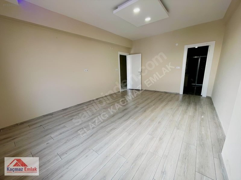 Kaçmaz Emlak'tan Üniversite Mah. 4+1 Kiralık Daire — fotoğraf 21