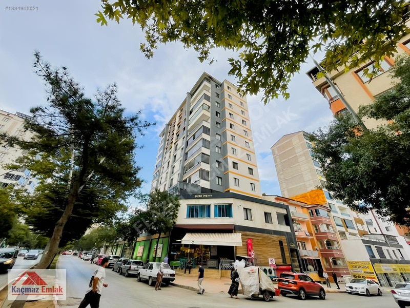 Kaçmaz Emlak'tan Üniversite Mah. 4+1 Kiralık Daire — fotoğraf 37