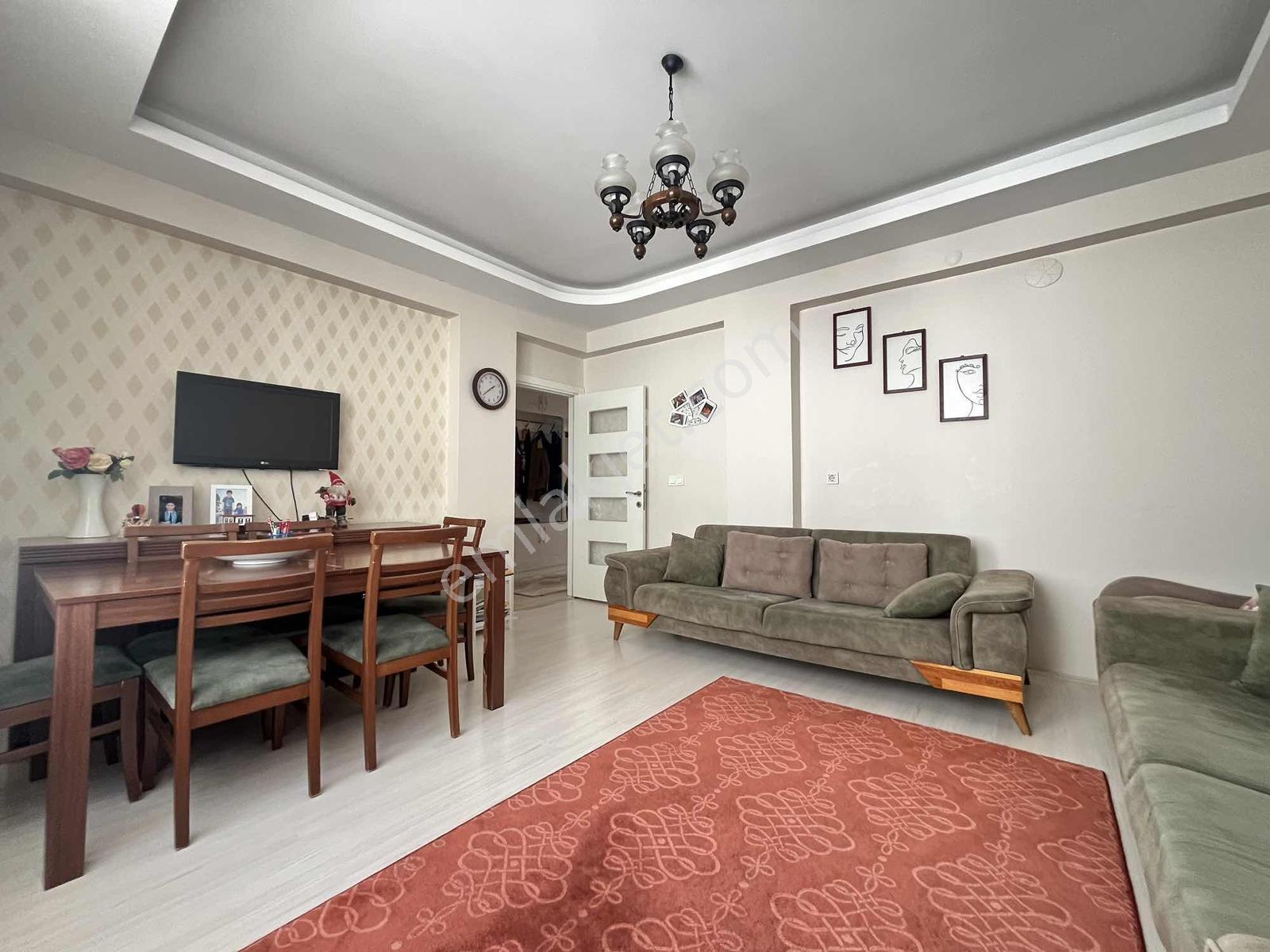 Nişantaşı Mah.ulaşım Avantajlı 2+1 Bakımlı Daire — fotoğraf 2