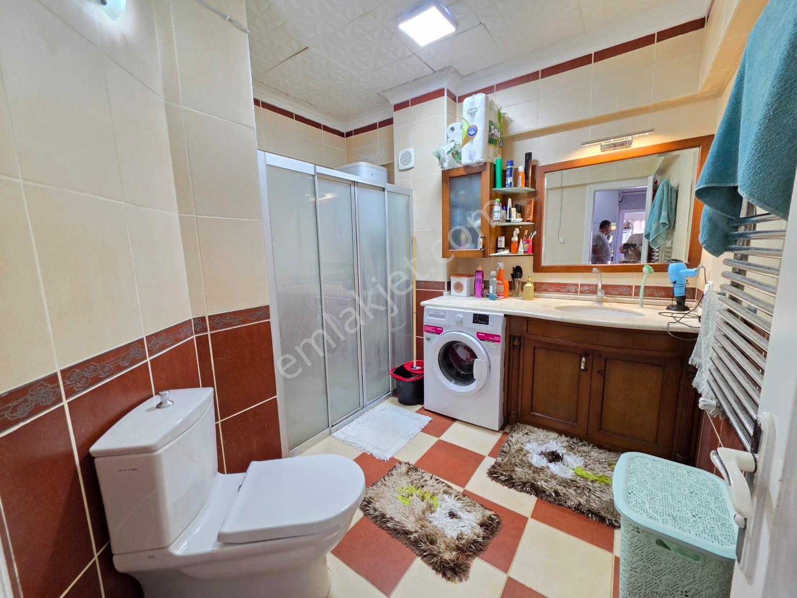 Kuşadası Marinada Salondan Deniz Manzaralı 3+1 Satılık Daire — fotoğraf 11