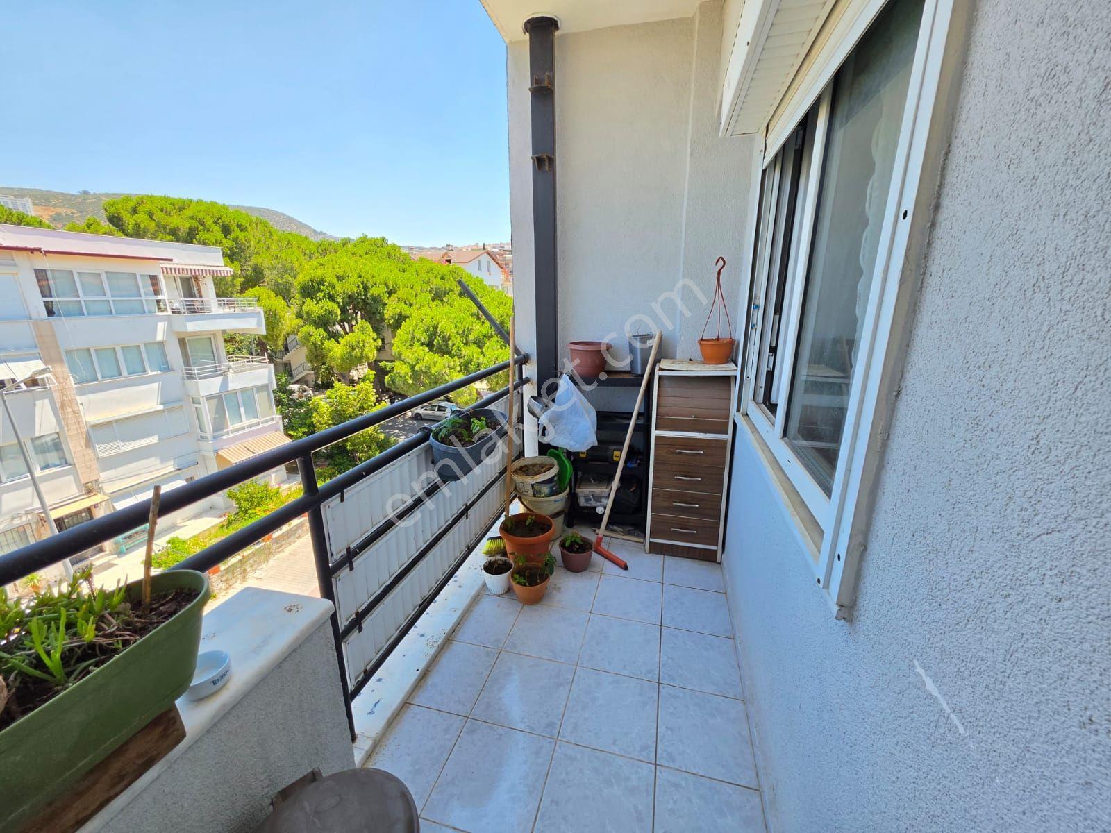 Kuşadası Marinada Salondan Deniz Manzaralı 3+1 Satılık Daire — fotoğraf 20