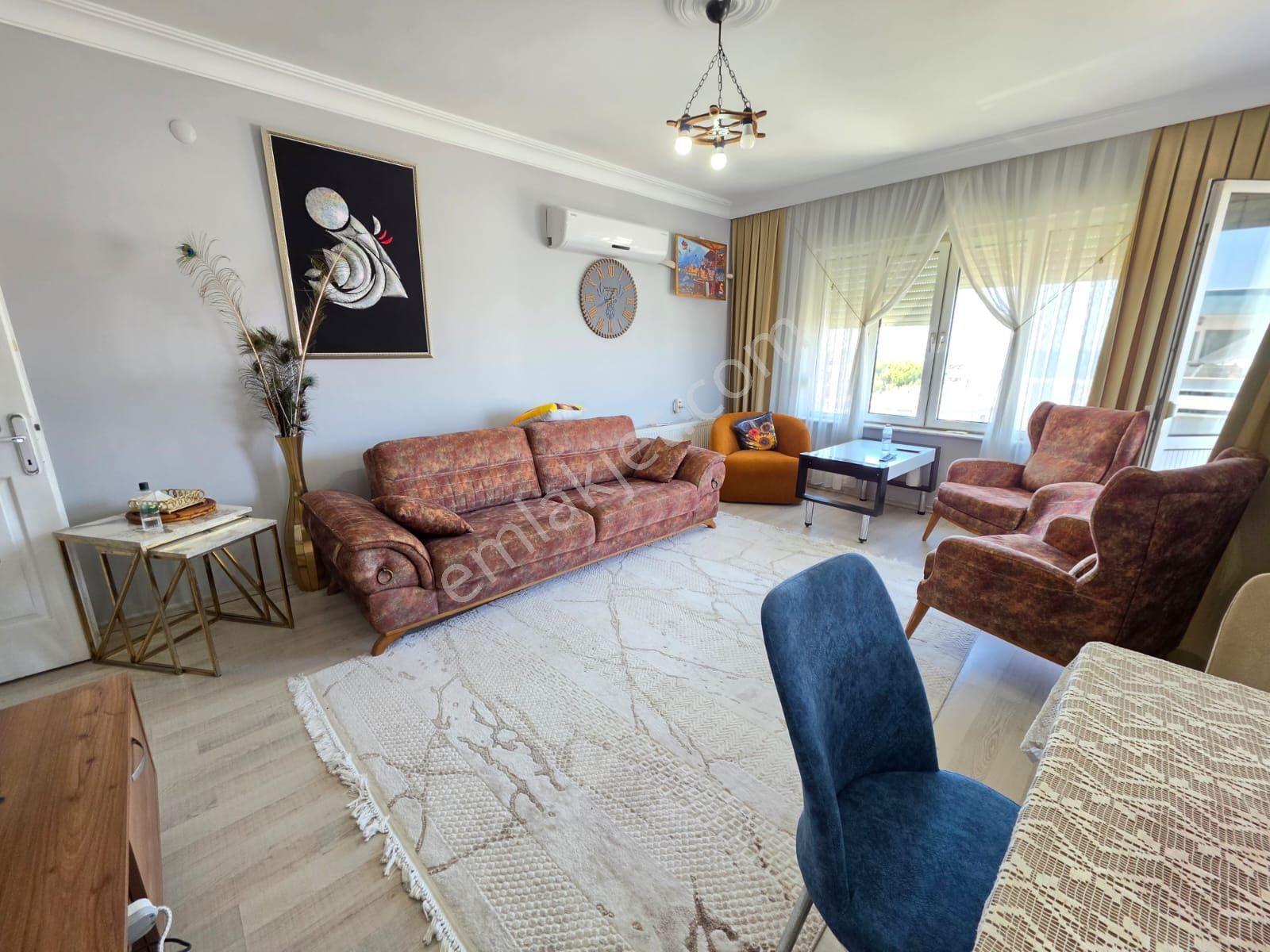 Kuşadası Marinada Salondan Deniz Manzaralı 3+1 Satılık Daire — fotoğraf 21