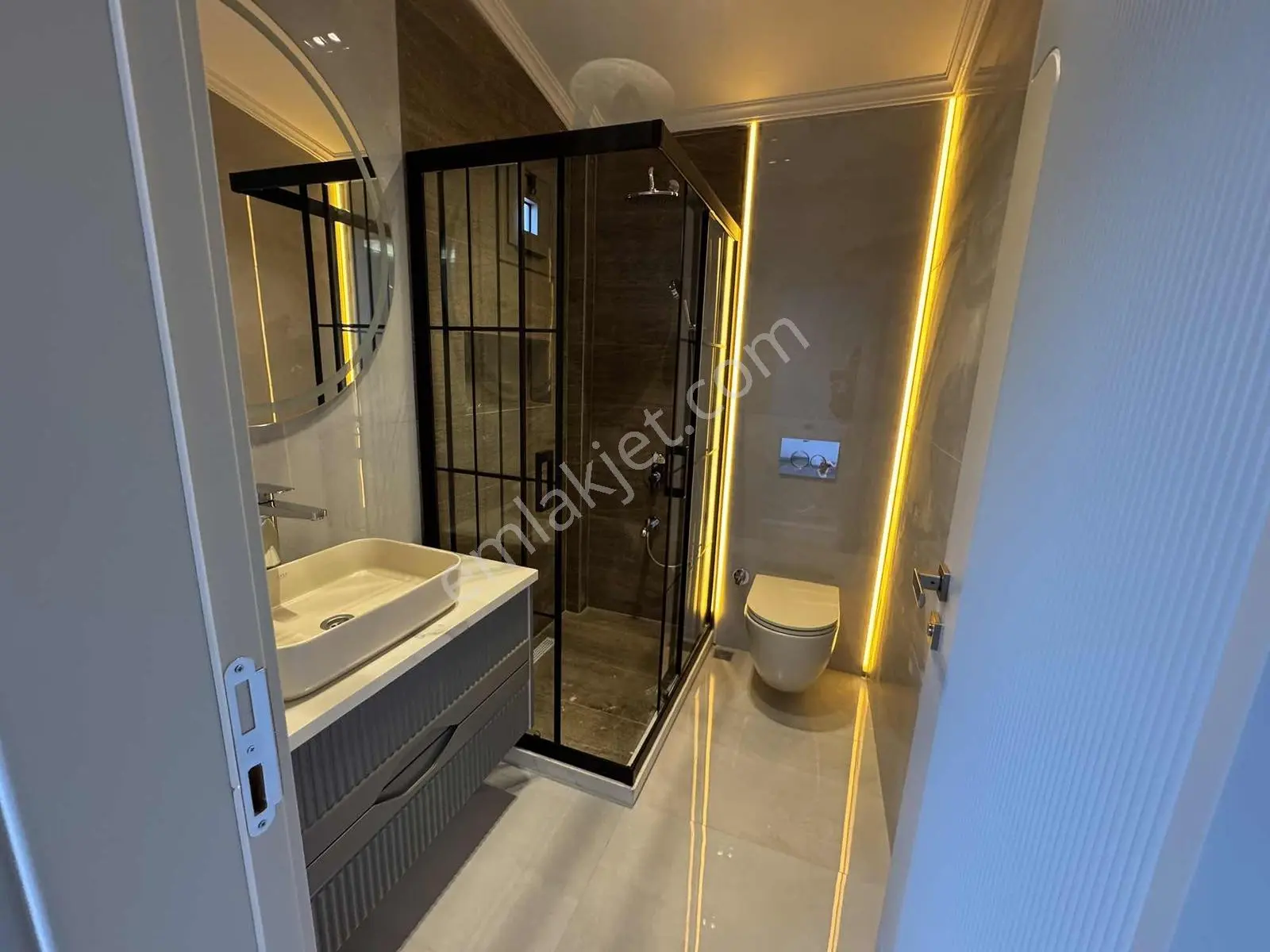 Menderes Coldwell Banker Poyraz'dan Tam Müstakil Havuzlu 5+1 — fotoğraf 6