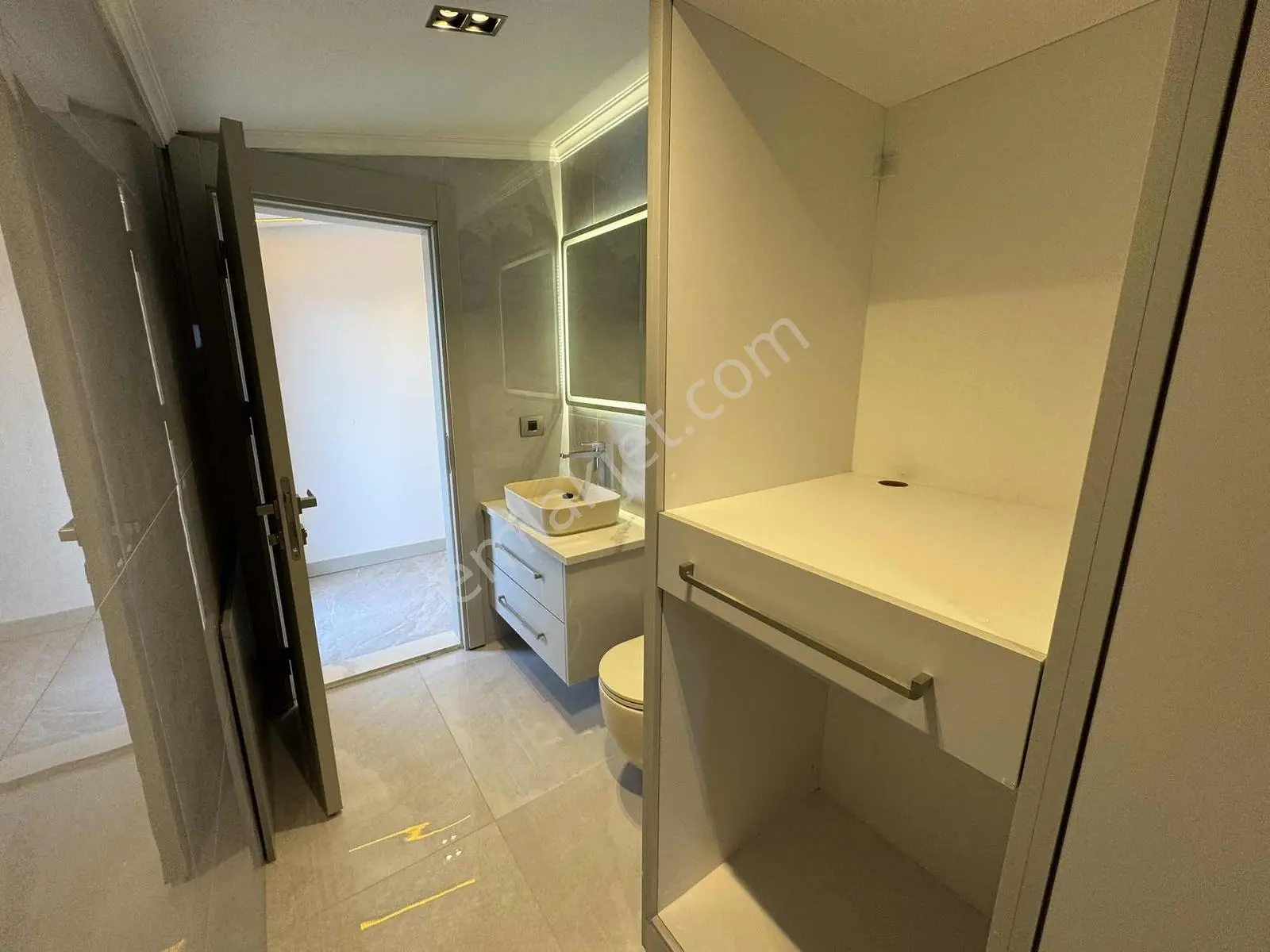 Menderes Coldwell Banker Poyraz'dan Tam Müstakil Havuzlu 5+1 — fotoğraf 8