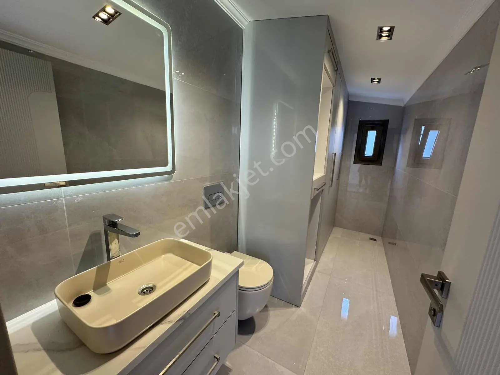 Menderes Coldwell Banker Poyraz'dan Tam Müstakil Havuzlu 5+1 — fotoğraf 10