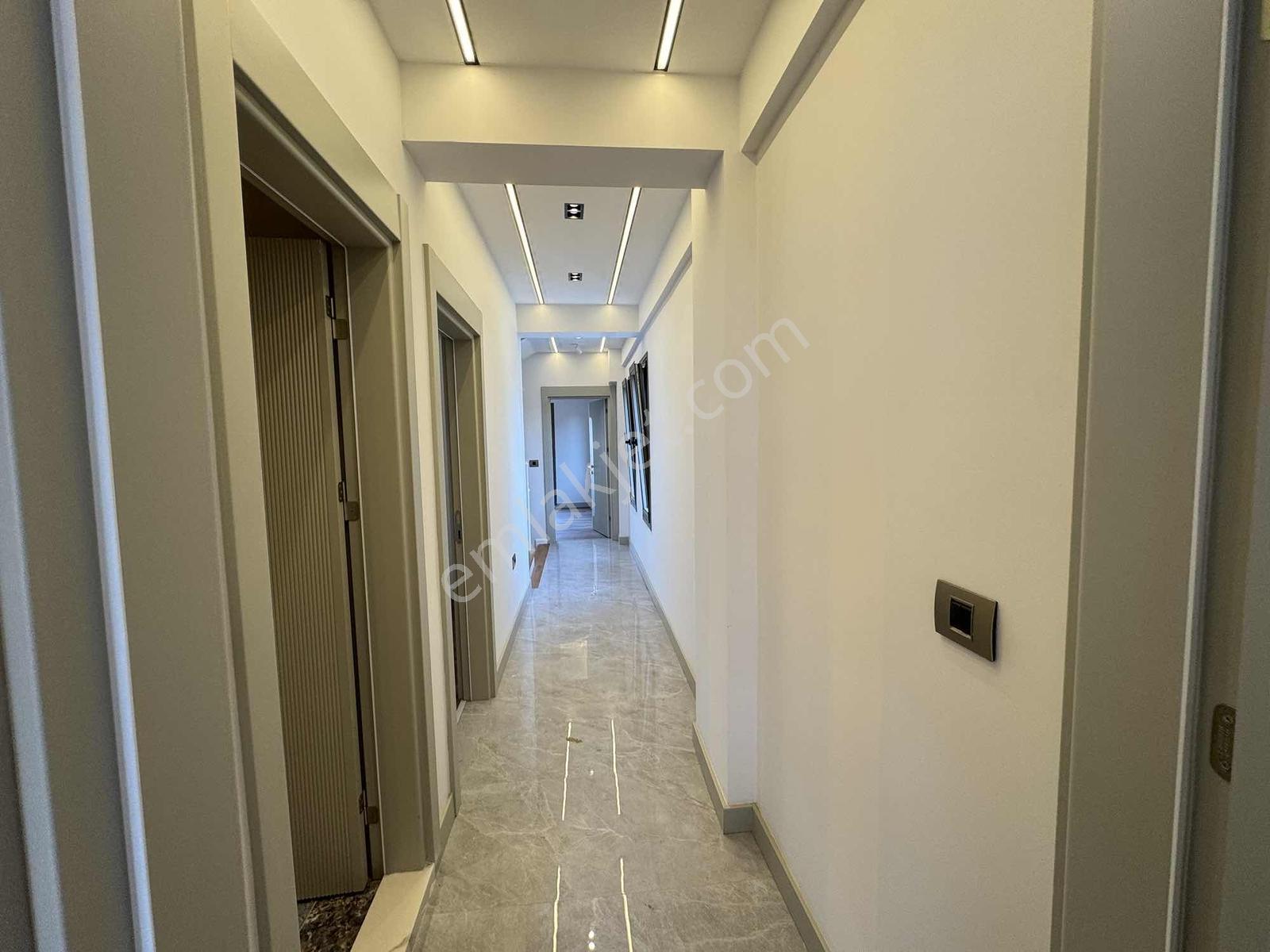 Menderes Coldwell Banker Poyraz'dan Tam Müstakil Havuzlu 5+1 — fotoğraf 11