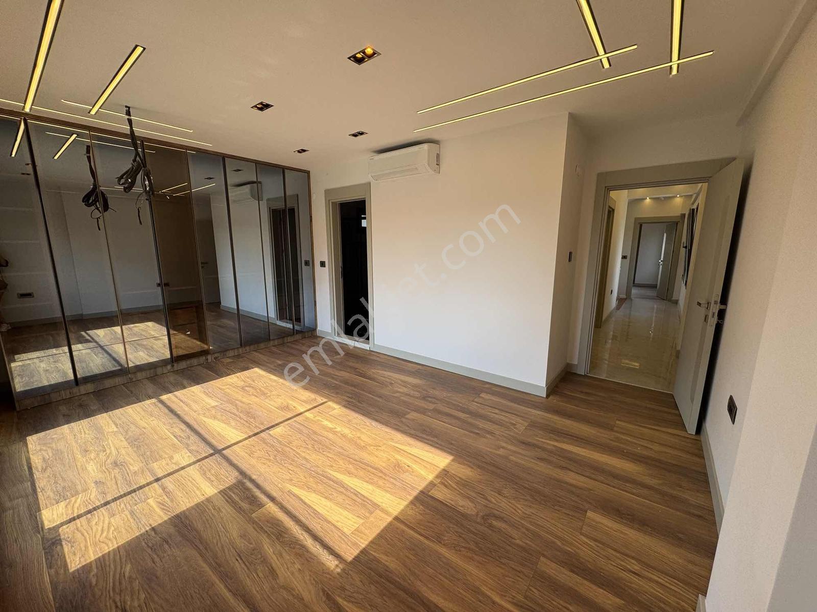 Menderes Coldwell Banker Poyraz'dan Tam Müstakil Havuzlu 5+1 — fotoğraf 14