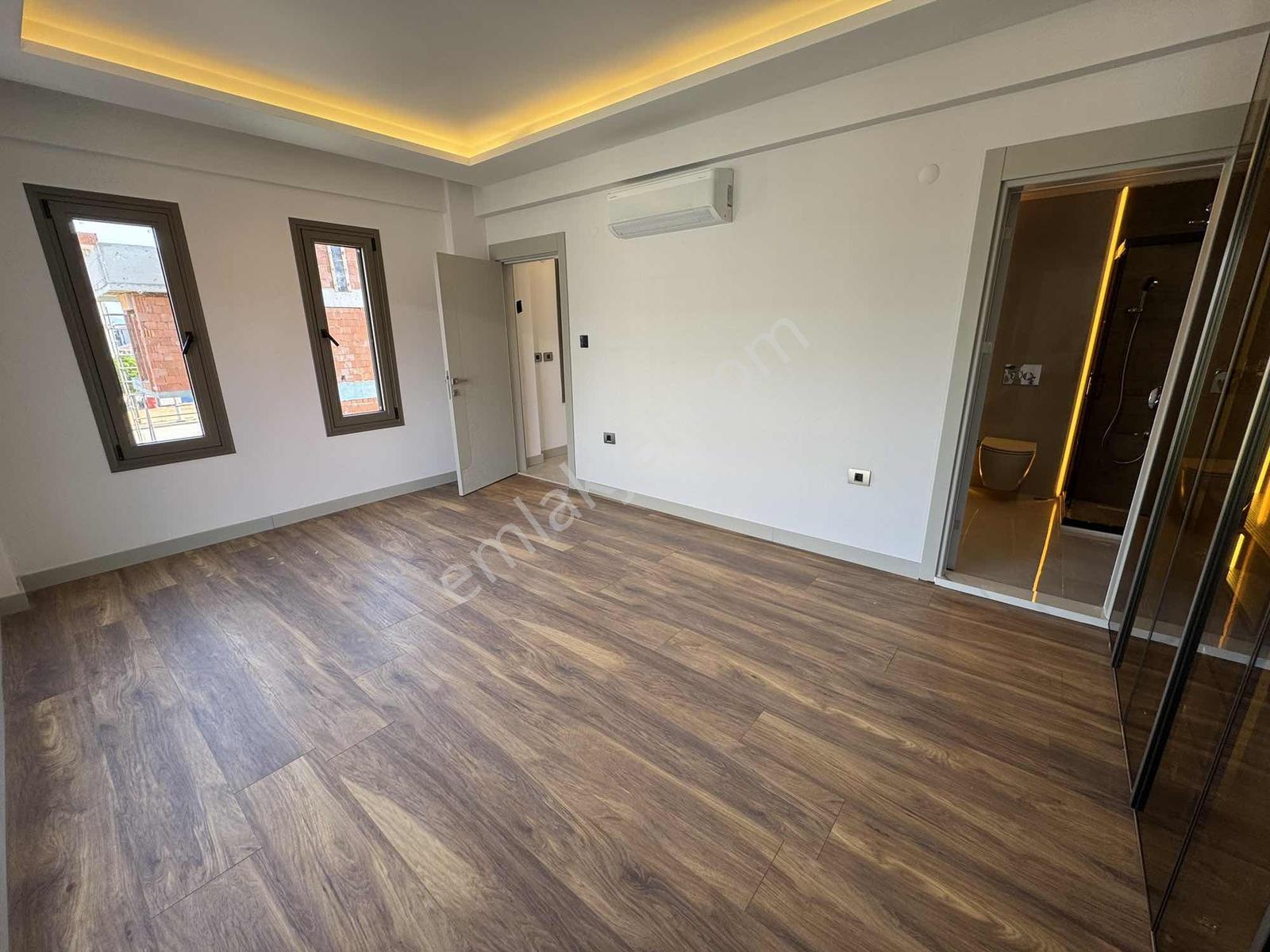 Menderes Coldwell Banker Poyraz'dan Tam Müstakil Havuzlu 5+1 — fotoğraf 17
