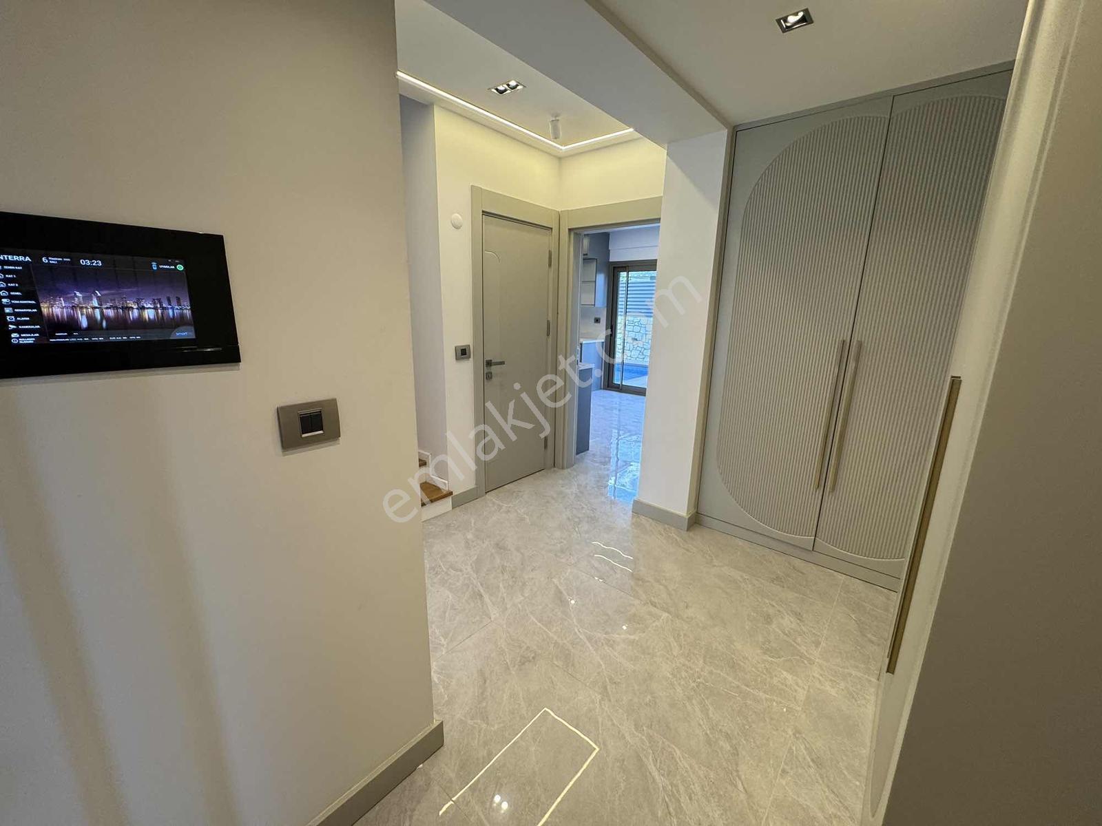 Menderes Coldwell Banker Poyraz'dan Tam Müstakil Havuzlu 5+1 — fotoğraf 25