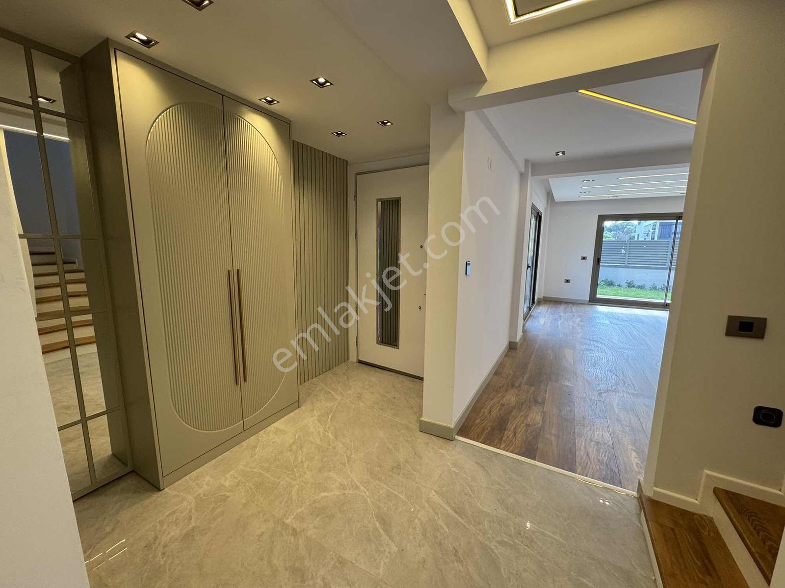 Menderes Coldwell Banker Poyraz'dan Tam Müstakil Havuzlu 5+1 — fotoğraf 26