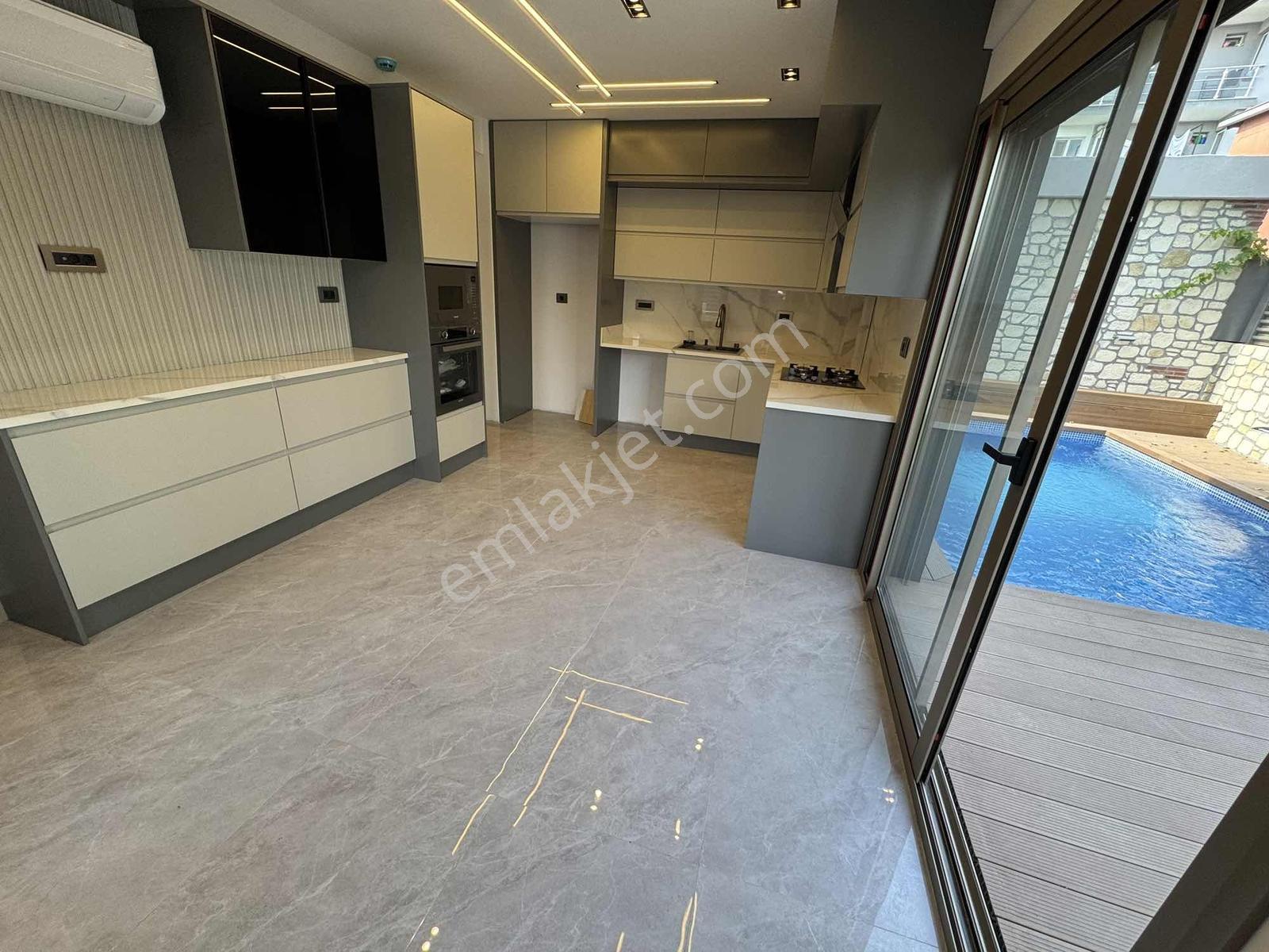 Menderes Coldwell Banker Poyraz'dan Tam Müstakil Havuzlu 5+1 — fotoğraf 27