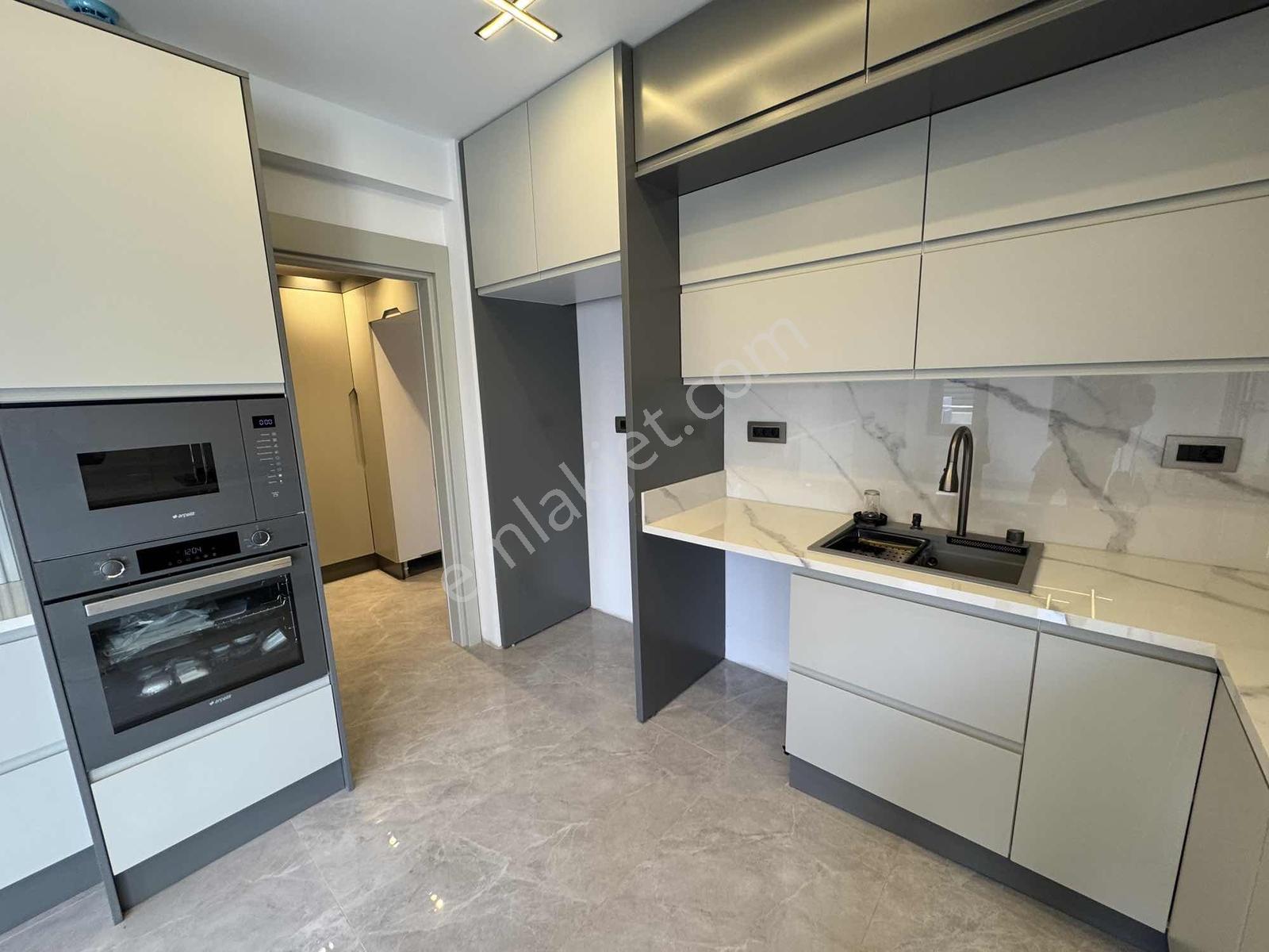 Menderes Coldwell Banker Poyraz'dan Tam Müstakil Havuzlu 5+1 — fotoğraf 29