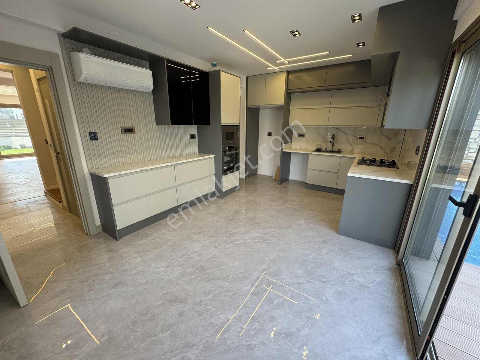 Menderes Coldwell Banker Poyraz'dan Tam Müstakil Havuzlu 5+1 — fotoğraf 33