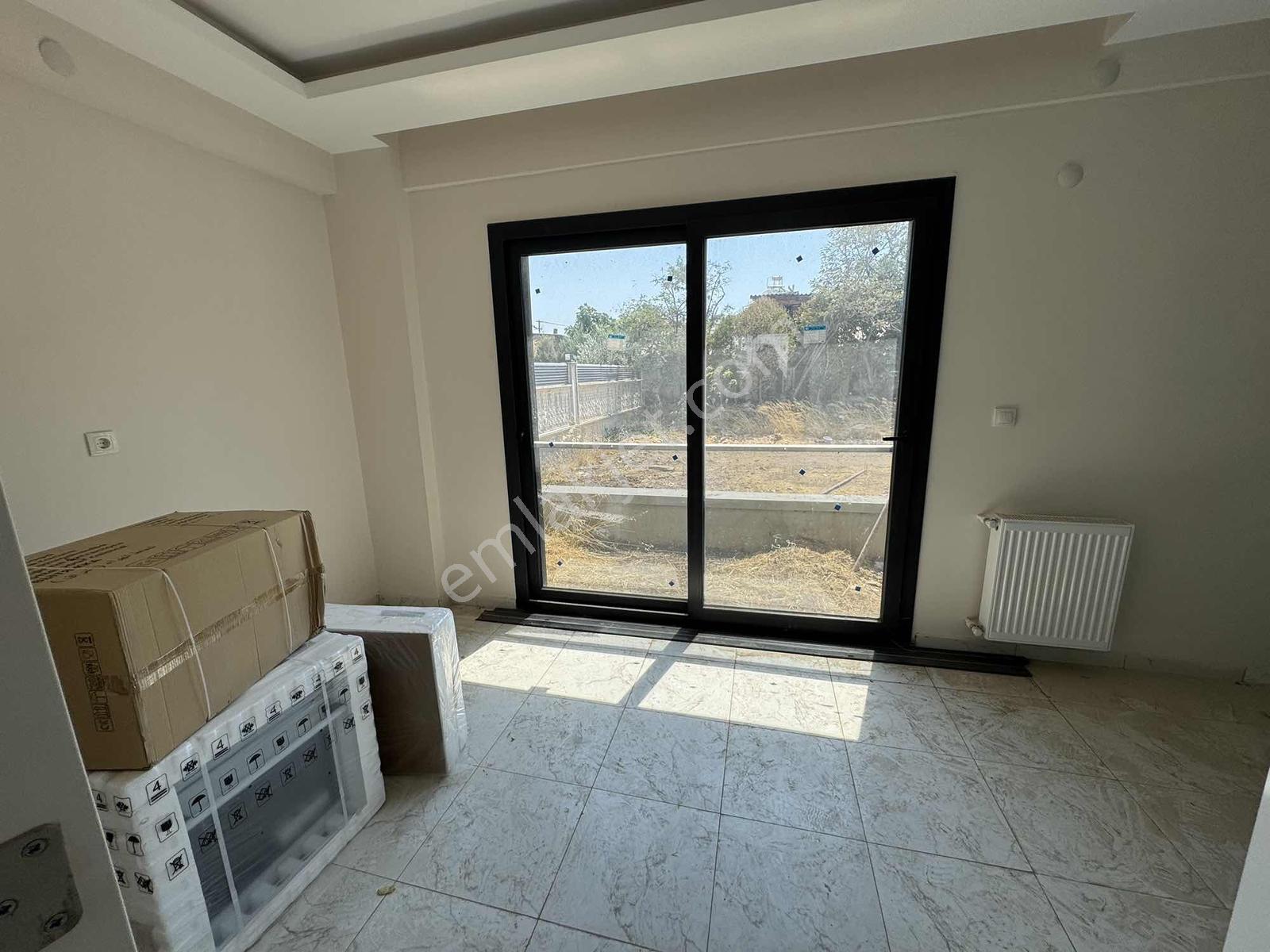 Menderes Coldwell Banker Poyraz'dan Geniş Bahçeli Villa — fotoğraf 11