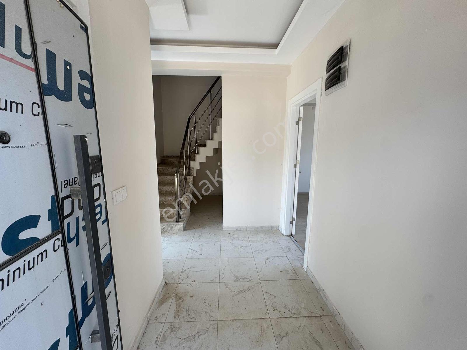 Menderes Coldwell Banker Poyraz'dan Geniş Bahçeli Villa — fotoğraf 16