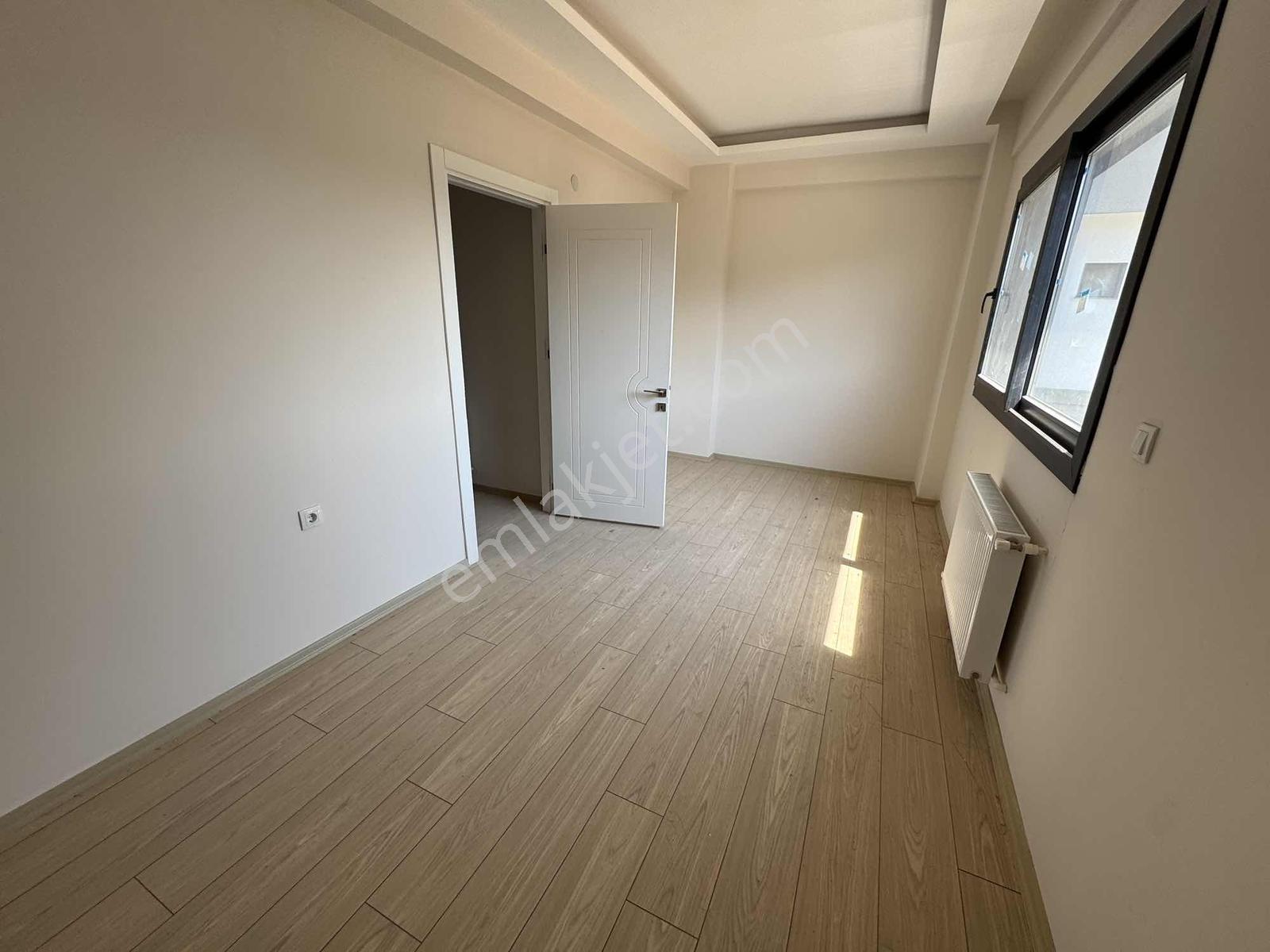 Menderes Coldwell Banker Poyraz'dan Geniş Bahçeli Villa — fotoğraf 19
