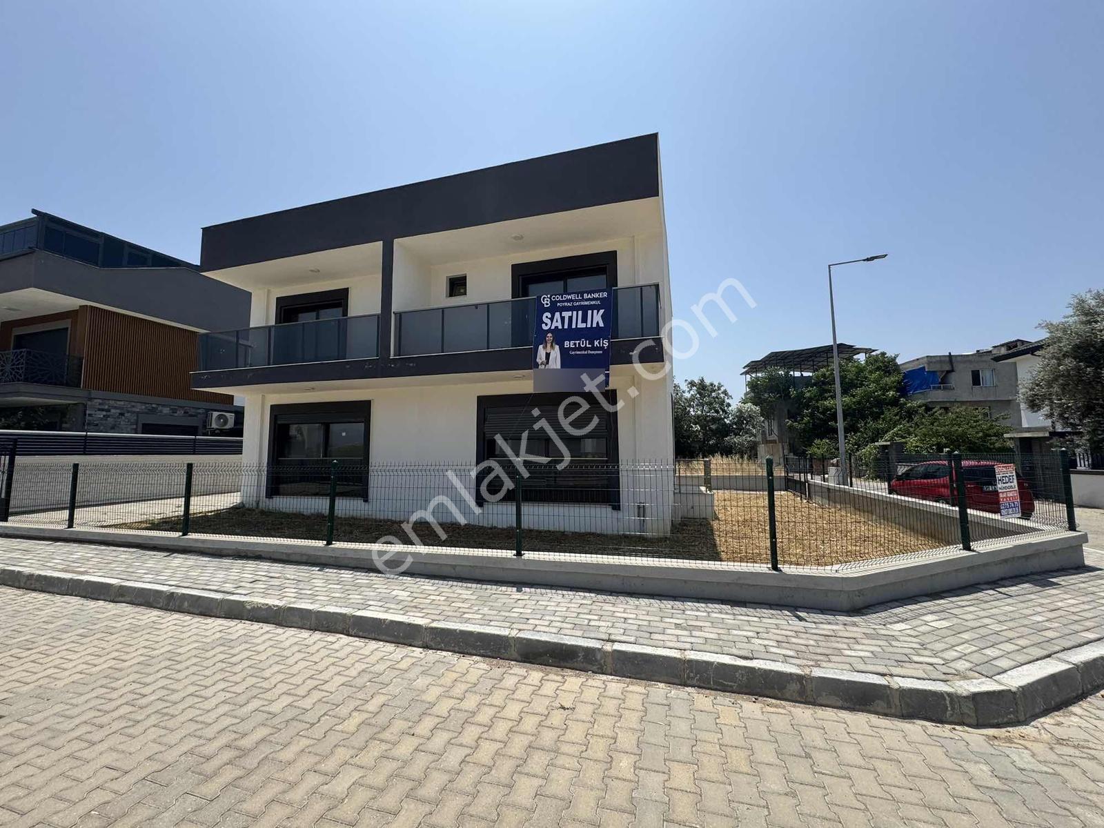 Menderes Coldwell Banker Poyraz'dan Geniş Bahçeli Villa — fotoğraf 22