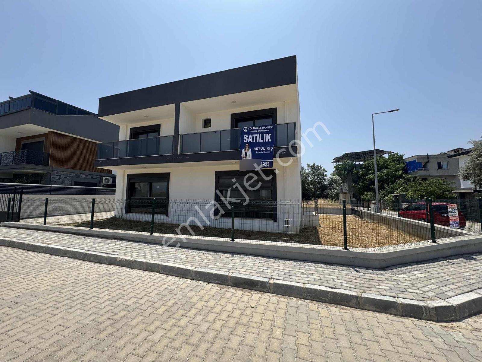 Menderes Coldwell Banker Poyraz'dan Geniş Bahçeli Villa — fotoğraf 23